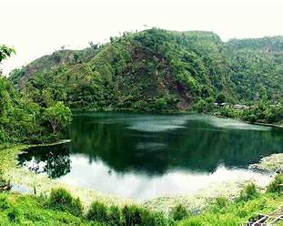 https://cosmosgroup.sgp1.cdn.digitaloceanspaces.com/news/details/8916688_Boga%20lake%20Bandarban%20Tour.jpg