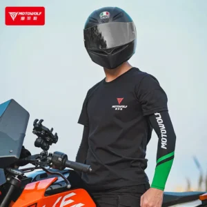 High elasticity stretch demonstration of the Motowolf Arm Sleeve