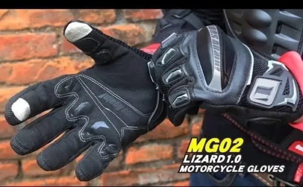 Night reflective safety strips on fingers of Once Again MG02 gloves