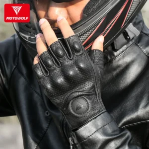 Double stitching details on Motowolf leather motorcycle gloves