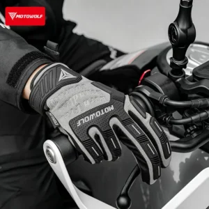 Index finger of the Motowolf GM10 Riding Gloves tapping a smartphone screen